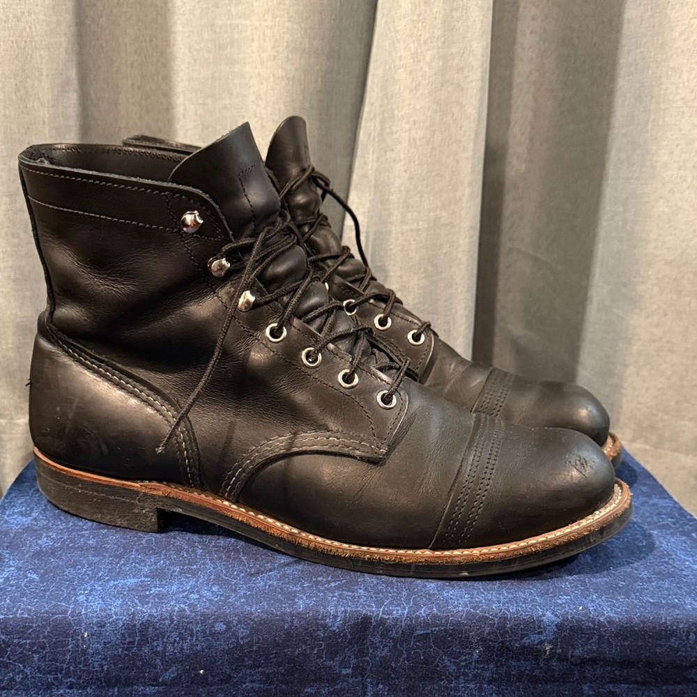 Men’s Red Wing Black Leather Boots size 10.5